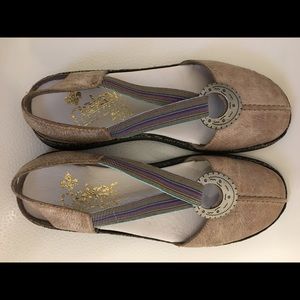 Rieker size 38 anti-stress shoes.